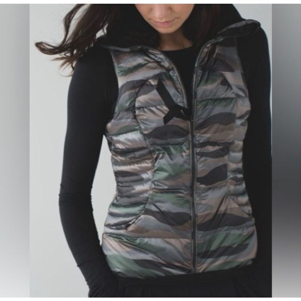 Lululemon Fluffin Awesome Vest Camo Goose Down size 6